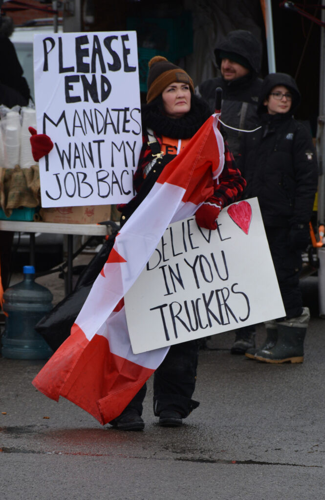 Thousands greet 'Freedom Convoy' in GTA, protest against vaccination mandates heads to Ottawa
